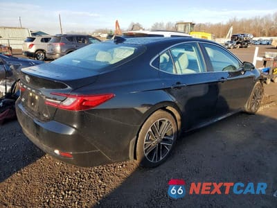 Trzecie zdjęcie samochodu z tyłu: 2025 TOYOTA CAMRY XSE VIN:4T1DBADK3SU503476 - miniatura