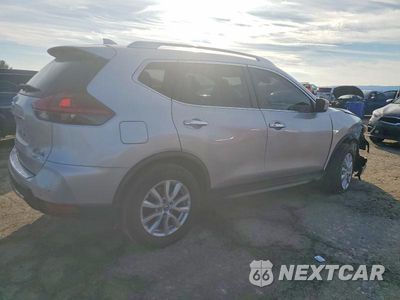 Trzecie zdjęcie samochodu z tyłu: 2020 NISSAN ROGUE S VIN:JN8AT2MVXLW131066 - miniatura