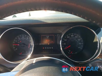 Zdjęcie 9 z 12 samochodu: 2015 FORD MUSTANG VIN:1FATP8UH2F5370245 - miniatura