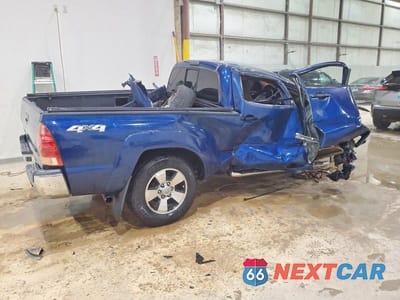 Trzecie zdjęcie samochodu z tyłu: 2005 TOYOTA TACOMA PRERUNNER V6 VIN:5TEKU72N75Z075087 - miniatura