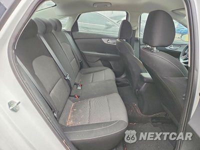 Zdjęcie 10 z 12 samochodu: 2023 KIA FORTE LX VIN:3KPF24ADXPE609630 - miniatura