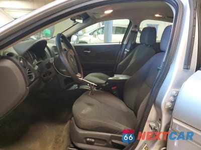 Zdjęcie 7 z 13 samochodu: 2005 PONTIAC GRAND PRIX VIN:2G2WP522051261078 - miniatura