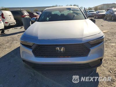 Piąte zdjęcie samochodu w środku: 2025 HONDA ACCORD LX VIN:1HGCY1F20SA031798 - miniatura
