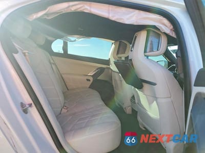 Zdjęcie 10 z 12 samochodu: 2023 BMW 740 I VIN:WBA23EH00PCN09836 - miniatura