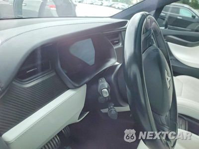 Zdjęcie 9 z 12 samochodu: 2018 TESLA MODEL X VIN:5YJXCBE43JF094827 - miniatura