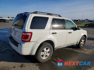 Trzecie zdjęcie samochodu z tyłu: 2011 FORD ESCAPE XLT VIN:1FMCU9D7XBKB34403 - miniatura