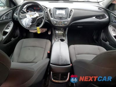 Zdjęcie 8 z 12 samochodu: 2017 CHEVROLET MALIBU LT VIN:1G1ZE5ST5HF173995 - miniatura
