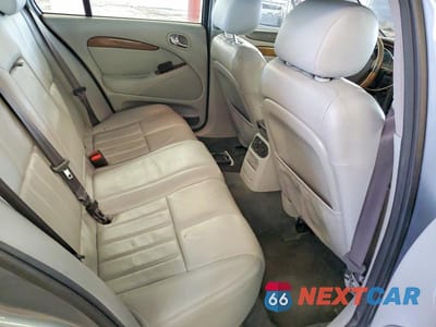 Zdjęcie 10 z 11 samochodu: 2003 JAGUAR S-TYPE VIN:SAJEA01TX3FM71622 - miniatura