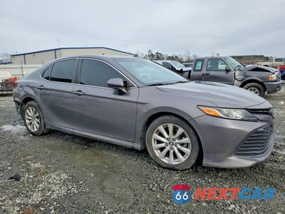Czwarte zdjęcie samochodu z boku: 2018 TOYOTA CAMRY LE VIN:4T1B11HK3JU566144 - miniatura