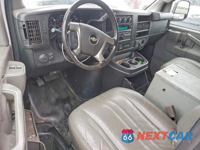 Zdjęcie 8 z 12 samochodu: 2019 CHEVROLET EXPRESS 2500 UTILITY / SERVICE VAN VIN:1GCWGAFG0K1303423 - miniatura