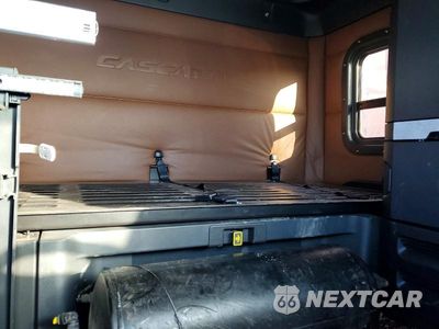 Zdjęcie 6 z 10 samochodu: 2021 FREIGHTLINER CASCADIA 126 SEMI TRUCK VIN:3AKJHHDR4MSMC4086 - miniatura