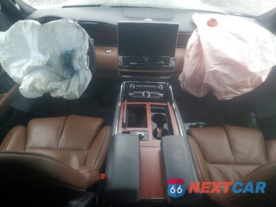 Zdjęcie 8 z 13 samochodu: 2024 LINCOLN NAVIGATOR RESERVE VIN:5LMJJ2LG3REL00100 - miniatura