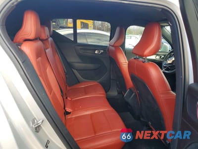 Zdjęcie 11 z 13 samochodu: 2019 VOLVO XC40 T4 MOMENTUM VIN:YV4AC2HKXK2050132 - miniatura