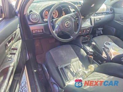 Zdjęcie 8 z 11 samochodu: 2007 MAZDA 3 I VIN:JM1BK32F571664014 - miniatura