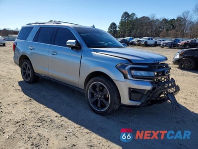 Czwarte zdjęcie samochodu z boku: 2023 FORD EXPEDITION LIMITED VIN:1FMJU2A88PEA61033 - miniatura