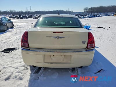 Zdjęcie 6 z 11 samochodu: 2008 CHRYSLER 300C VIN:2C3KA63H88H242251 - miniatura