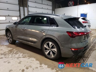 Drugie zdjęcie samochodu z przodu: 2024 AUDI Q8 E-TRON PREMIUM VIN:WA14AAGE5RB064682 - miniatura