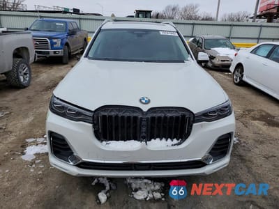 Piąte zdjęcie samochodu w środku: 2021 BMW X7 XDRIVE40I VIN:5UXCW2C07M9G15795 - miniatura