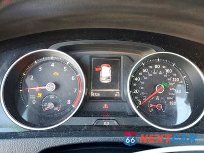 Zdjęcie 9 z 12 samochodu: 2015 VOLKSWAGEN GTI VIN:3VW4T7AU9FM038512 - miniatura