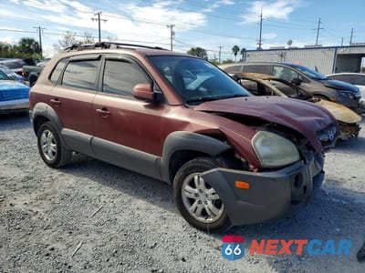 Czwarte zdjęcie samochodu z boku: 2008 HYUNDAI TUCSON SE VIN:KM8JN12D98U896620 - miniatura