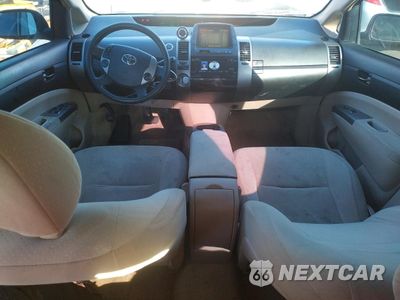 Zdjęcie 8 z 12 samochodu: 2005 TOYOTA PRIUS VIN:JTDKB22U957053924 - miniatura