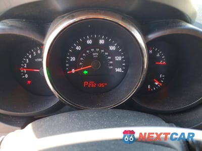 Zdjęcie 9 z 12 samochodu: 2010 KIA SOUL + VIN:KNDJT2A27A7162577 - miniatura