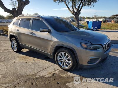 Czwarte zdjęcie samochodu z boku: 2019 JEEP CHEROKEE LATITUDE VIN:1C4PJLCB7KD301032 - miniatura