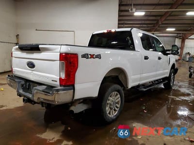 Trzecie zdjęcie samochodu z tyłu: 2019 FORD F250 SUPER DUTY VIN:1FT7W2B62KED73914 - miniatura