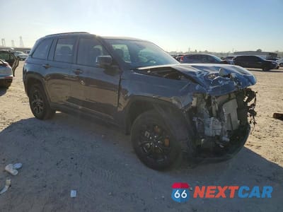 Czwarte zdjęcie samochodu z boku: 2024 JEEP GRAND CHEROKEE LAREDO VIN:1C4RJHAG6R8528221 - miniatura