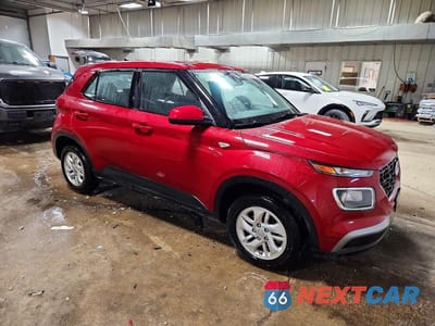 Czwarte zdjęcie samochodu z boku: 2021 HYUNDAI VENUE SE VIN:KMHRB8A31MU099334 - miniatura