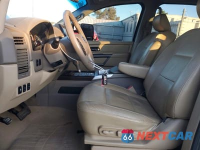 Zdjęcie 7 z 12 samochodu: 2015 NISS TITAN SL VIN:1N6BA0EC6FN505140 - miniatura