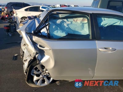 Zdjęcie 10 z 12 samochodu: 2018 TOYOTA COROLLA VIN:2T1BURHE2JC065165 - miniatura