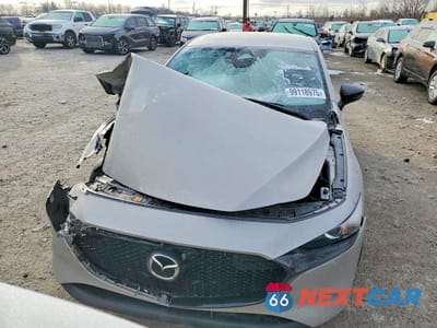 Piąte zdjęcie samochodu w środku: 2025 MAZDA 3 SELECT SPORT VIN:JM1BPAKM7S1754536 - miniatura