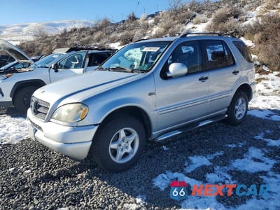 2000 MERCEDES-BENZ ML 320 4JGAB54E6YA210542 - główne zdjęcie licytacji z USA - miniatura