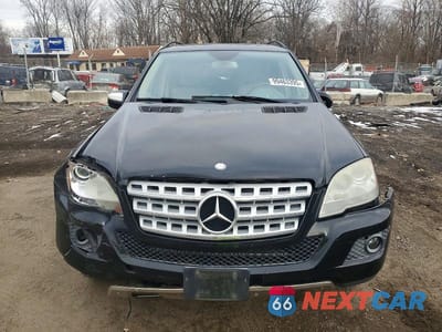 Piąte zdjęcie samochodu w środku: 2010 MERCEDES-BENZ ML 350 4MATIC VIN:4JGBB8GB3AA614685 - miniatura