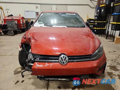 Piąte zdjęcie samochodu w środku: 2018 VOLKSWAGEN GOLF R VIN:WVWVF7AU4JW142011 - miniatura