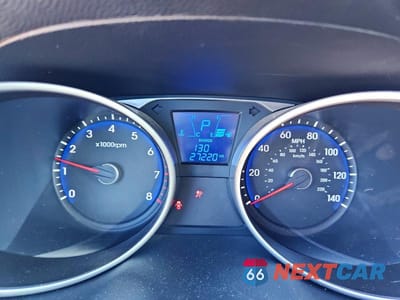 Zdjęcie 9 z 12 samochodu: 2013 HYUNDAI TUCSON GLS VIN:KM8JU3AC3DU726321 - miniatura