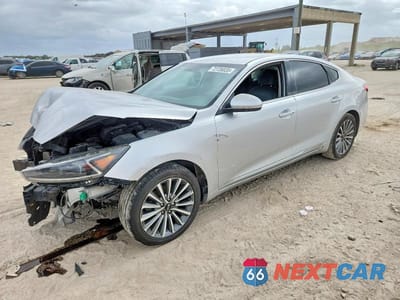 2017 KIA CADENZA PREMIUM KNALB4J12H5052120 - główne zdjęcie licytacji z USA - miniatura