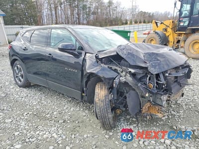 Czwarte zdjęcie samochodu z boku: 2023 CHEVROLET BLAZER 2LT VIN:3GNKBCR46PS232221 - miniatura