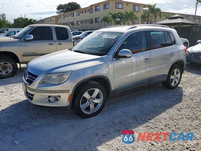 2010 VOLKSWAGEN TIGUAN SE WVGBV7AX9AW521775 - główne zdjęcie licytacji z USA - miniatura