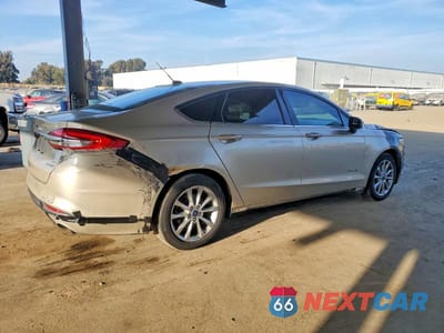 Trzecie zdjęcie samochodu z tyłu: 2017 FORD FUSION SE HYBRID VIN:3FA6P0LU8HR343984 - miniatura