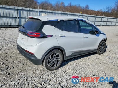Trzecie zdjęcie samochodu z tyłu: 2023 CHEVROLET BOLT EV 2LT VIN:1G1FX6S00P4205027 - miniatura
