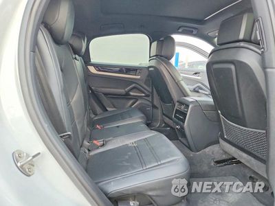 Zdjęcie 11 z 14 samochodu: 2024 PORSCHE CAYENNE COUPE VIN:WP1BA2AY5RDA51083 - miniatura