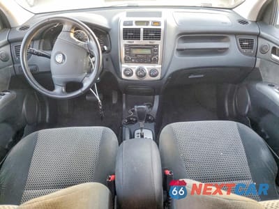 Zdjęcie 8 z 12 samochodu: 2005 KIA NEW SPORTAGE VIN:KNDJF723357104077 - miniatura
