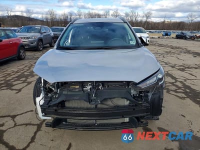 Piąte zdjęcie samochodu w środku: 2024 TOYOTA COROLLA CROSS LE VIN:7MUCAAAG0RV089595 - miniatura