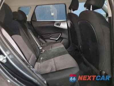Zdjęcie 10 z 13 samochodu: 2025 KIA SOUL LX VIN:KNDJ23AU7S7258138 - miniatura