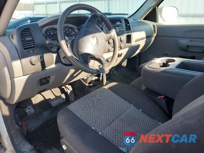 Zdjęcie 8 z 11 samochodu: 2009 CHEVROLET SILVERADO K2500 HEAVY DUTY VIN:1GCHK44K09E120106 - miniatura