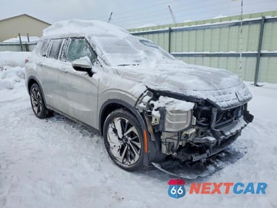 Czwarte zdjęcie samochodu z boku: 2022 MITSUBISHI OUTLANDER SE VIN:JA4J4UA86NZ009979 - miniatura