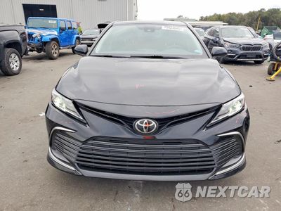Piąte zdjęcie samochodu w środku: 2021 TOYOTA CAMRY LE VIN:4T1C11AK6MU581627 - miniatura