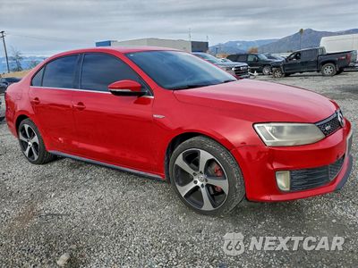 Czwarte zdjęcie samochodu z boku: 2014 VOLKSWAGEN JETTA GLI VIN:3VW4T7AJ9EM264439 - miniatura